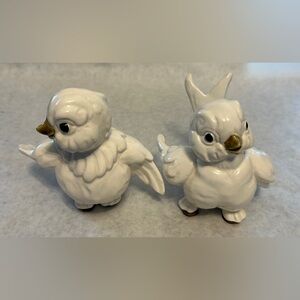 2 Small White Bird Statutes Figurines Mr. & Mrs. Bird glossy Ceramic 5” x 4”